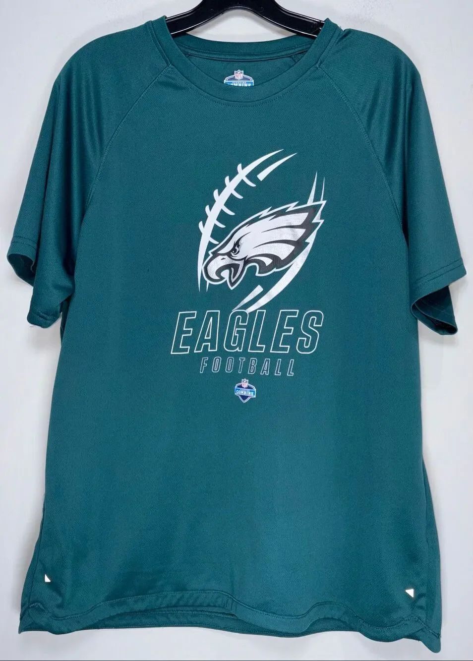 Philadelphia eagles tee shirt size large